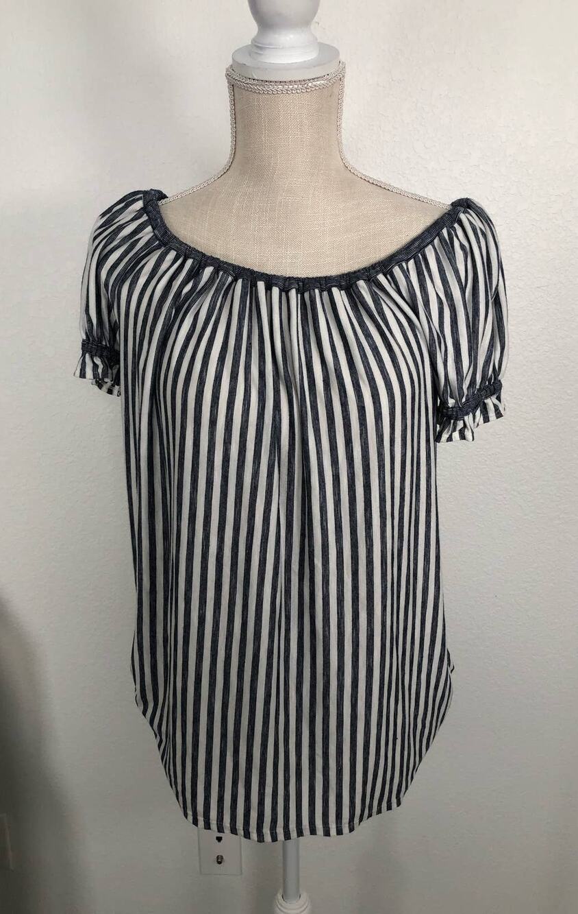 Max Studio Navy and White Off the Shoulder Ruffle Short Sleeve Top - S